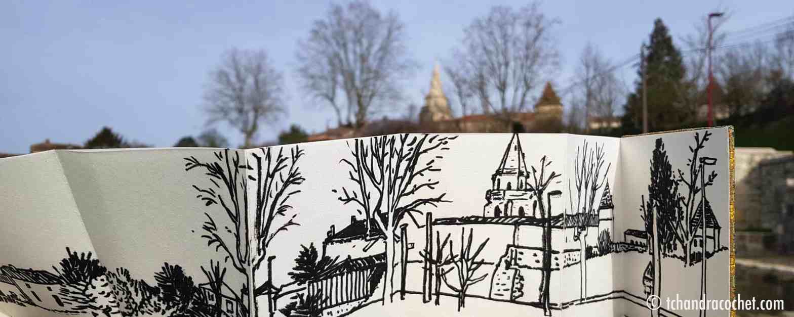 Dessin panoramique de Sainte-Colombe en Bruilhois, par Tchandra Cochet