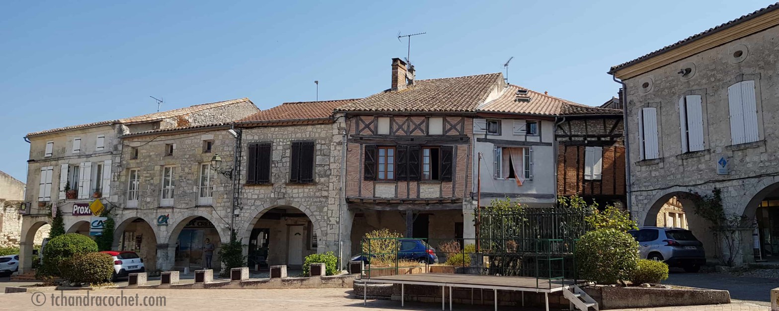 Façades de Beauville en Lot-et-Garonne
